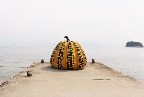 直島