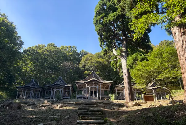 赤神神社五社堂