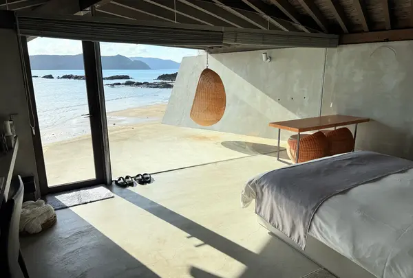 伝泊 The Beachfront MIJORA