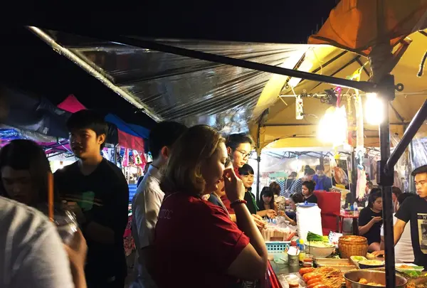 Ratchada Train Market