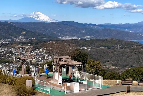 小室山リフト山頂駅