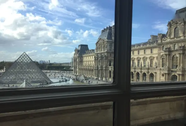 Louvre Museum