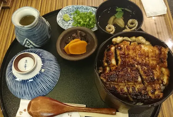 どんぶり稲生エスカ店