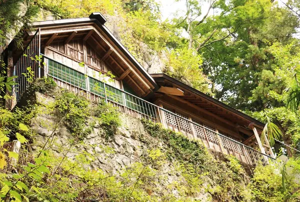 白髭大岩