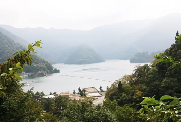 奥多摩湖