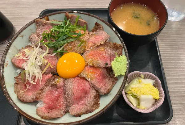 金沢肉食堂 百番街店