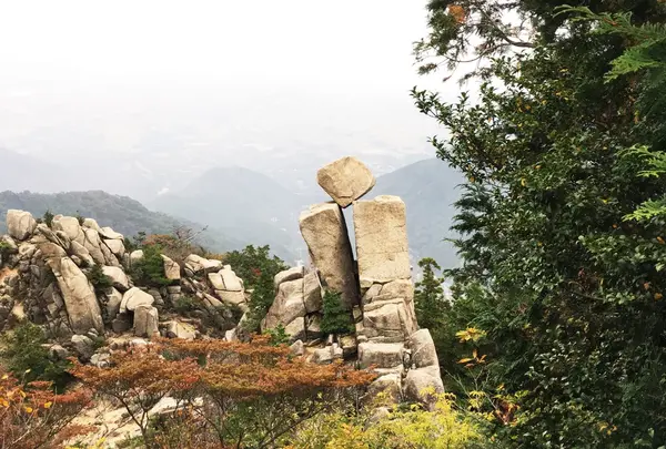 地蔵岩