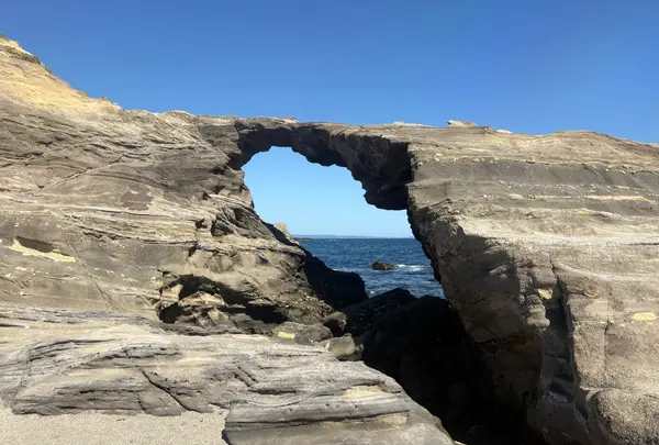 城ヶ島 馬の背洞門