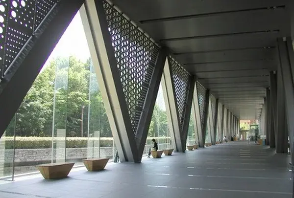 東京都現代美術館