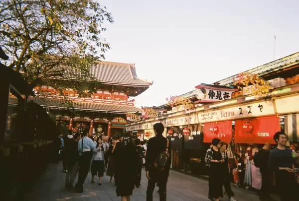 仲見世