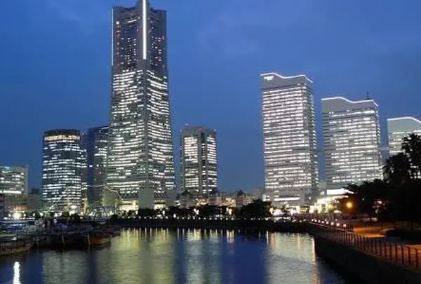 横浜ランドマークタワー