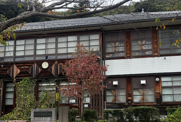 近江八幡市立沖島小学校 グラウンド