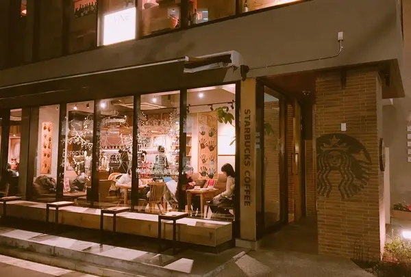 インスパイアードバイスターバックス 自由が丘店