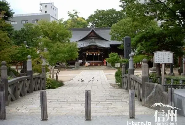 四柱神社