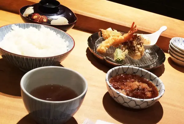 天ぷら飯 金子半之助