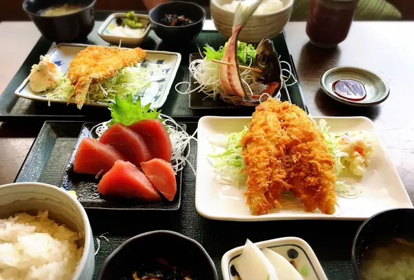 お魚料理 うおせい (osakanaryori uosei)