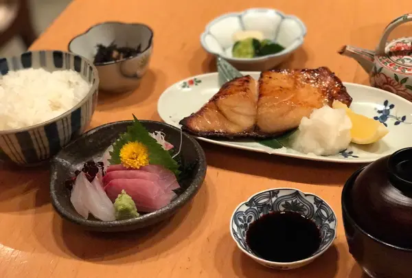 伊豆の旬 やんも 南青山店