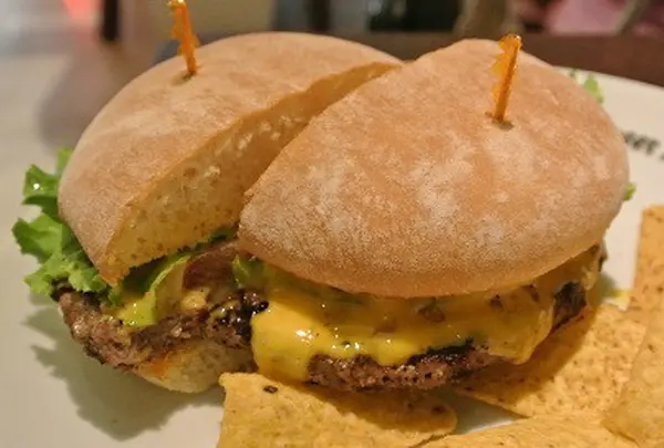 テディーズ ビガー バーガー 表参道店