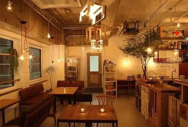 cafe WALL