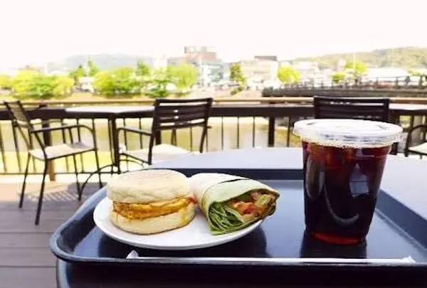 スターバックスコーヒー 京都三条大橋店（STARBUCKS COFFEE）