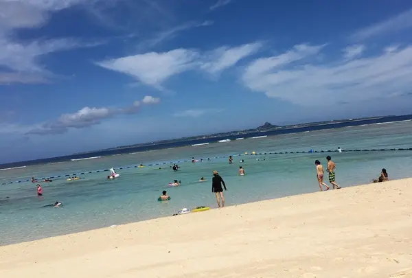 瀬底ビーチ