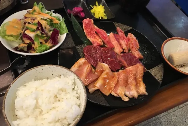 籠屋八兵衛 神戸北町店