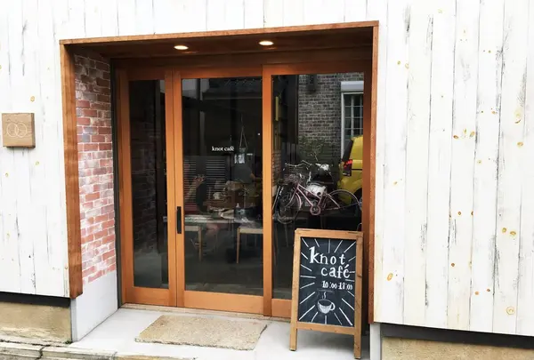 knot café