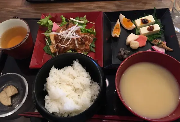 発酵食堂カモシカ