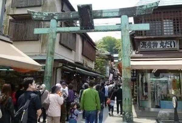 青銅の鳥居の写真・動画_image_222650
