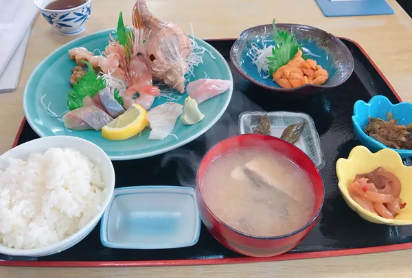 民宿 青塚食堂