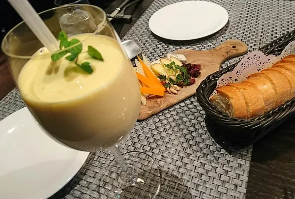 ＴＨＥ ＧＡＴＥ ＨＯＴＥＬ 雷門 ｂｙ ＨＵＬＩＣ