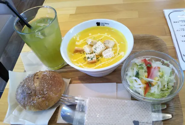 Very Berry Soup （ベリーベリースープ） 原宿神宮前店