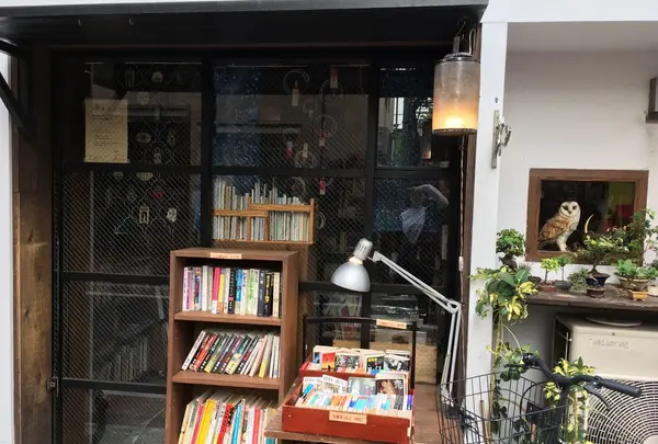 古本バル 月よみ堂