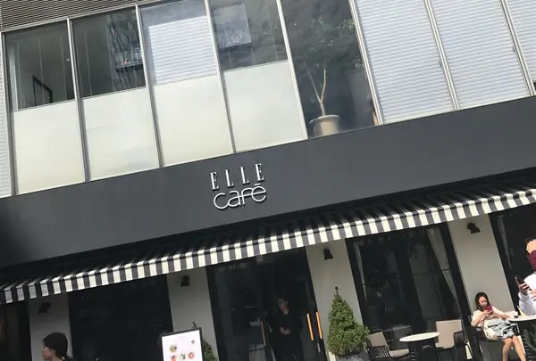 ELLE cafe AOYAMA エルカフェ青山