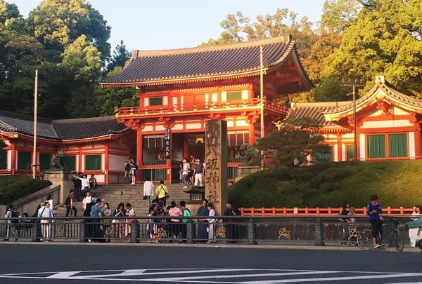 八阪神社