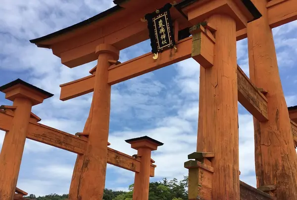 大鳥居