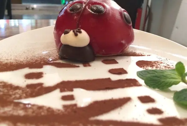 76CAFE OMOTESANDO