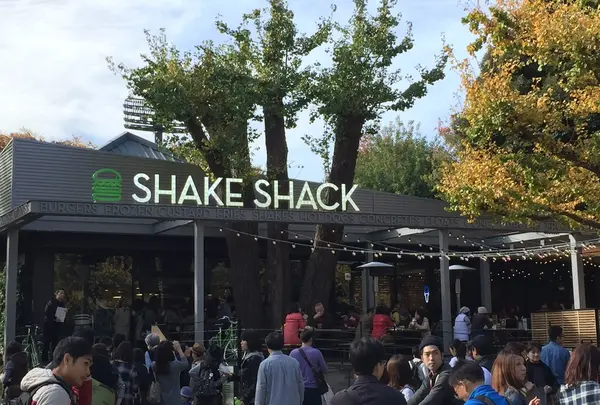 シェイクシャック 外苑いちょう並木店 （SHAKE SHACK）
