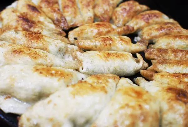 餃子の照井