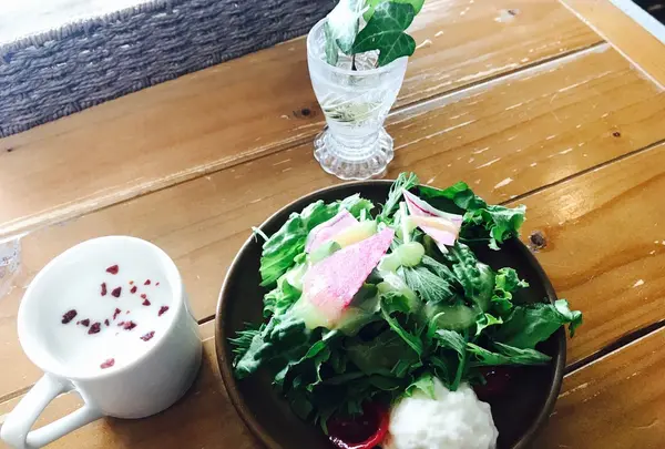 TRITON CAFE 代官山