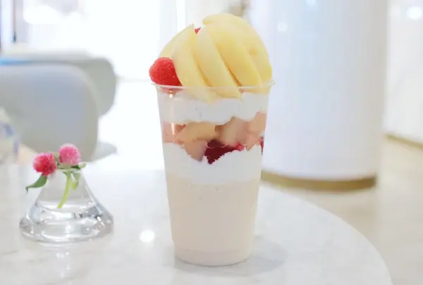 ELLE cafe AOYAMA エルカフェ青山