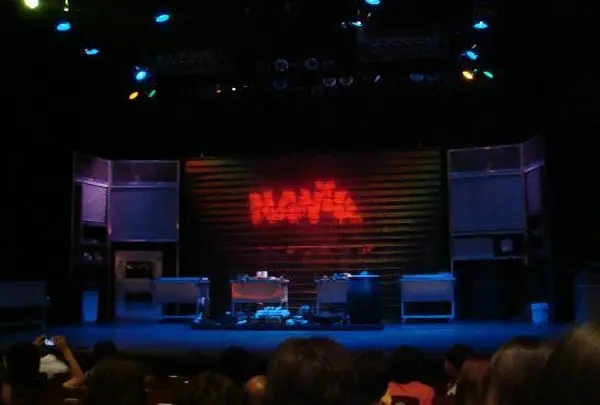 明洞ナンタ劇場（Myeongdong NANTA Theater）