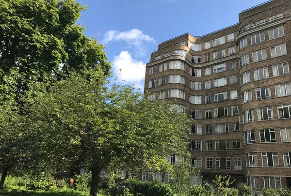 Florin Court（WHITE HEAVEN MANSION）