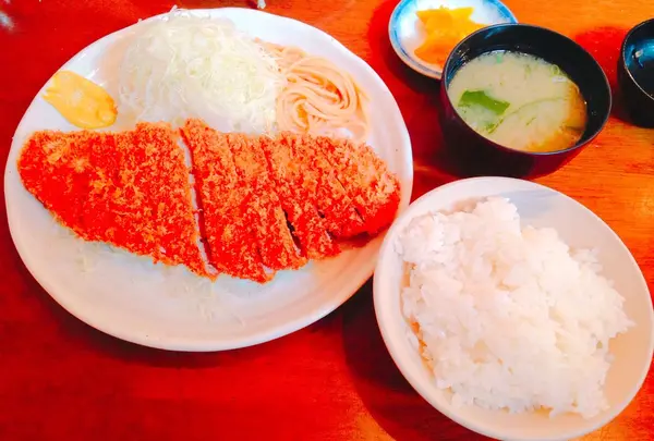 【サンオリーブ】赤身とんかつ定食  ¥900