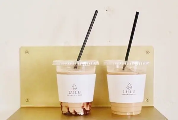 coffee & cakestandlulu