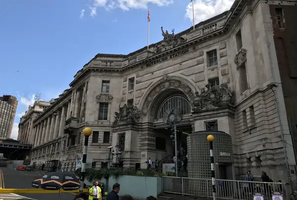ウォータールー駅