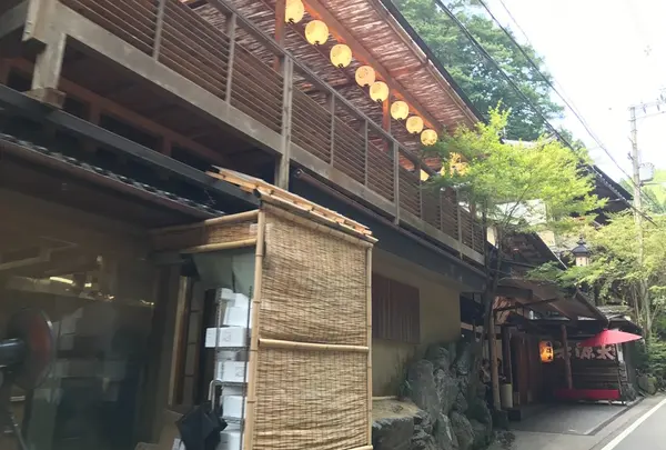 貴船右源太