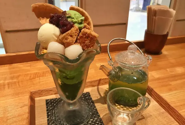 茶鍋カフェ kagurazaka saryo