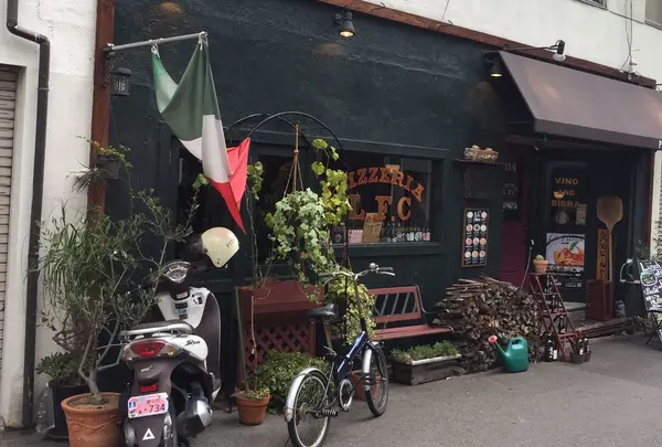 ＰＩＺＺＥＲＩＡ Ｌ．Ｆ．Ｃ