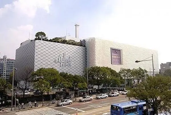 Christian Louboutin Galleria Seoul